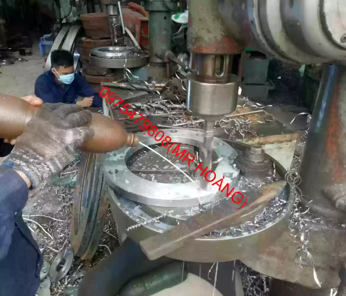 Sản Xuất và gia công mặt bích phi tiêu chuẩn